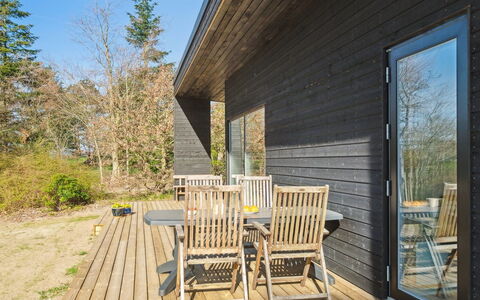 Filip - 1.2Km from the Sea: Toit, Domicile, Porte, Chalet, Ombre, Siding, Cour, Biens, Arrière-Cour