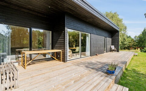 Filip - 1.2Km from the Sea: Toit, Domicile, Porte, Chalet, Ombre, Siding, Cour, Biens, Arrière-Cour