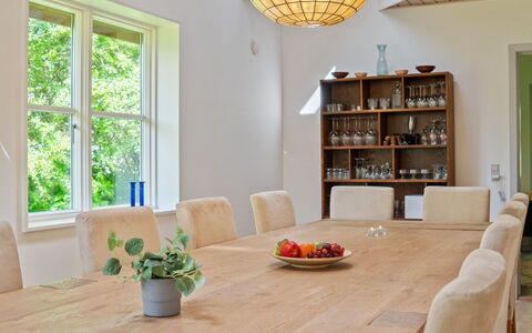Guthbrand - 800M from the Sea: Meubles, Mobilier De Jardin, Chaise, Jardin, Ombre, Dur, Tableau De Plein Air, Aménagement Paysager, Patio, Pelouse