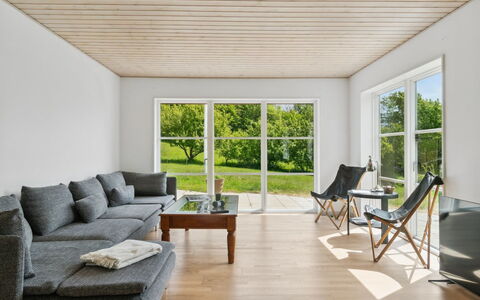 Guthbrand - 800M from the Sea: Meubles, Mobilier De Jardin, Chaise, Jardin, Ombre, Dur, Tableau De Plein Air, Aménagement Paysager, Patio, Pelouse