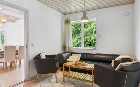 Guthbrand - 800M from the Sea: Meubles, Mobilier De Jardin, Chaise, Jardin, Ombre, Dur, Tableau De Plein Air, Aménagement Paysager, Patio, Pelouse