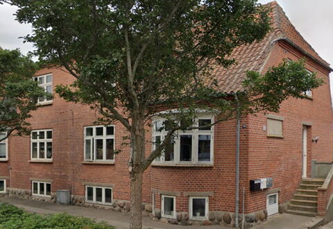 Aleksia - 2.5Km from the Sea: Maison, Domicile, Toit, Chalet, Biens, Aménagement Paysager, Batiments Jardin, Siding, Ferme