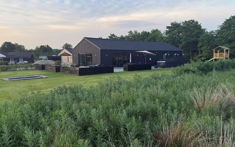 Asel - 350M from the Sea: Herbe, Arbre, Plaine, Paysage, Lot Terre, Prairie, Toit, Zone Rurale, Domicile, Chalet