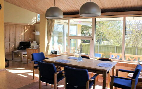 Guthfrith - 130M from the Sea: Maison, Domicile, Toit, Chalet, Biens, Aménagement Paysager, Batiments Jardin, Siding, Ferme