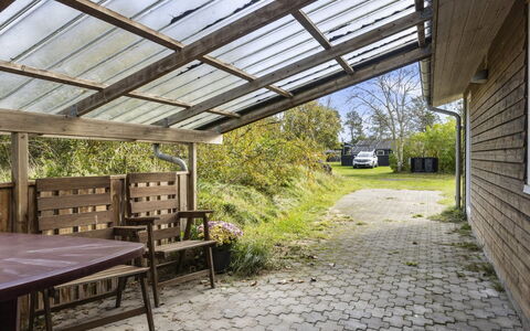 Frieda - 250M from the Sea: Architecture, Toit, Jardin, Ombre, Structure En Plein Air, Arrière-Cour, Batiments Jardin, Daylighting, Aménagement Paysager, Cour