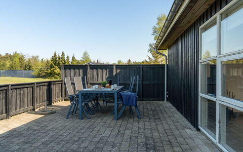Elmo - 800M from the Sea: Herbe, Vert, Maison, Chalet, Prairie, Zone Rurale, Écorégion, Paysage, Lot Terre, Arbuste
