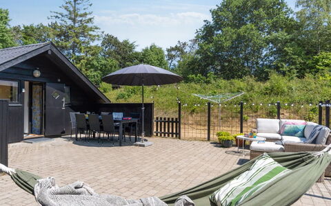 Jahn - 1.8Km from the Sea: Meubles, Design Intérieur, Sol, Bois, Sol, Plafond, Parquet, Chaise, Table, Éclairage
