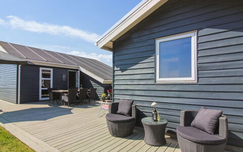 Thomsen - 475M from the Sea: Bois, Siding, Toit, Domicile, Porte, Maison, Chalet, Mobilier De Jardin, Dur, Planche