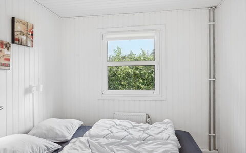 Ingebore - 700M from the Sea: Bois, Sol, Design Intérieur, Sol, Chambre, Plafond, Domicile, Pièce, Lit, Literie