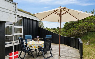 Hrefna - 500M from the Sea