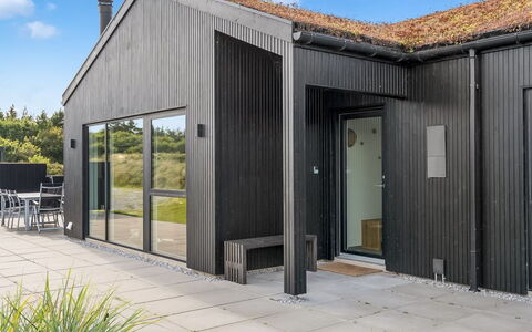 Egil - 1.5Km from the Sea: Design Intérieur, Plafond, Appartement, Sol, Meubles, Sol, Pièce, Éclairage, Domicile, Canapé
