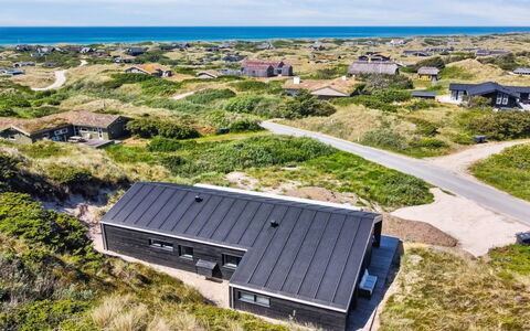 Kristiina - 500M from the Sea: Maison, Domicile, Toit, Chalet, Biens, Aménagement Paysager, Batiments Jardin, Siding, Ferme