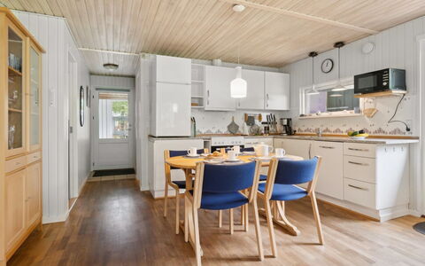Alkmar - from the Sea: Bois, Sol, Design Intérieur, Meubles, Plafond, Sol, Cuisine, Domicile, Comptoir, Parquet