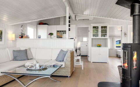 Minka - 58M from the Sea: Sol, Design Intérieur, Domicile, Sol, Plafond, Meubles, Salon, Canapé, Parquet