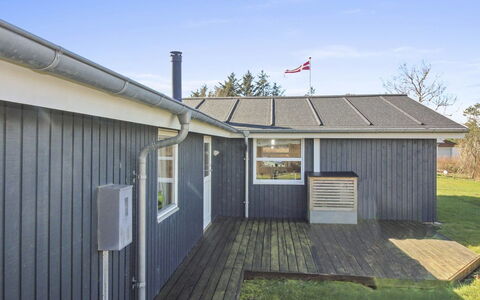 Fridhild - 875M from the Sea: Meubles, Design Intérieur, Sol, Bois, Sol, Plafond, Parquet, Chaise, Table, Éclairage
