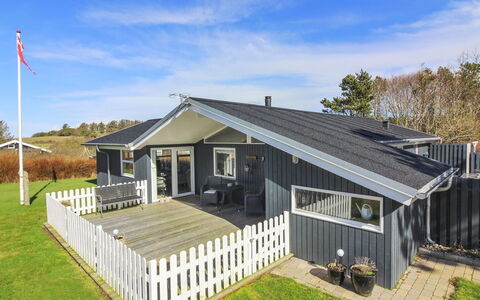 Fridhild - 875M from the Sea: Meubles, Design Intérieur, Sol, Bois, Sol, Plafond, Parquet, Chaise, Table, Éclairage