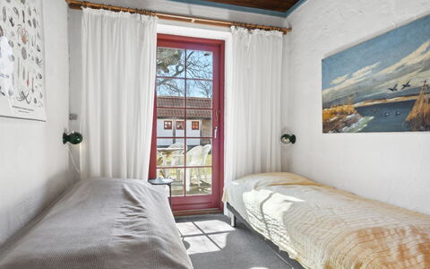 Natalija - 100M from the Sea: Mur, Chambre, Bois, Lit, Sol, Sol, Drap De Lit, Literie, Linge, Design Intérieur