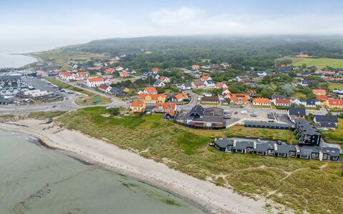 Natalija - 100M from the Sea: Domicile, Toit, Maison, Chalet, Biens, Porte, Porche, Siding, Ferme, Ombre