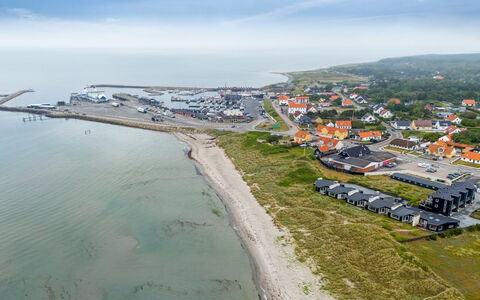 Natalija - 100M from the Sea: Domicile, Toit, Maison, Chalet, Biens, Porte, Porche, Siding, Ferme, Ombre