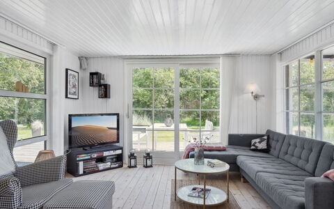 Adser - 600M from the Sea: Canapé, Meubles, Design Intérieur, Salon, Sol, Bois, Sol, Plafond, Domicile