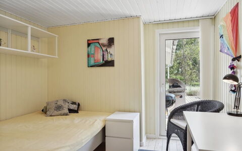 Adser - 600M from the Sea: Bois, Design Intérieur, Meubles, Sol, Chambre, Sol, Lit, Pièce, Domicile, Drap De Lit