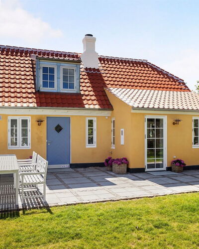 Karmen - 100M from the Sea