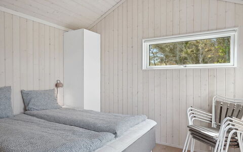 Erke - 500M from the Sea: Bois, Sol, Plafond, Sol, Design Intérieur, Chambre, Pièce, Planche, Linge