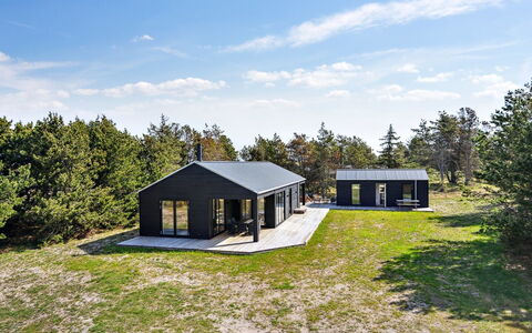 Erke - 500M from the Sea: Domicile, Chalet, Batiments Jardin, Prairie, Cabanon, Ferme, Siding, Cabane En Rondins, Cabane