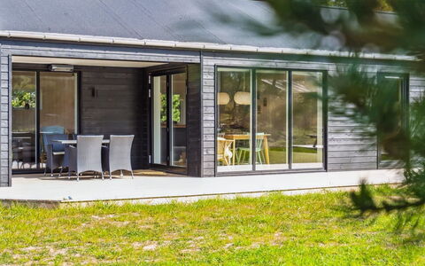 Erke - 500M from the Sea: Domicile, Toit, Siding, Chalet, Batiments Jardin, Jardin, Ferme, Aménagement Paysager, Biens, Cour