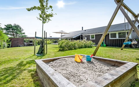 Asko - 350M from the Sea: Meubles, Design Intérieur, Sol, Bois, Sol, Plafond, Parquet, Chaise, Table, Éclairage