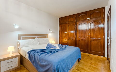 Puerto de Santiago 648: Sol, Bois, Sol, Meubles, Design Intérieur, Chambre, Lit, Pièce, Plafond, Drap De Lit