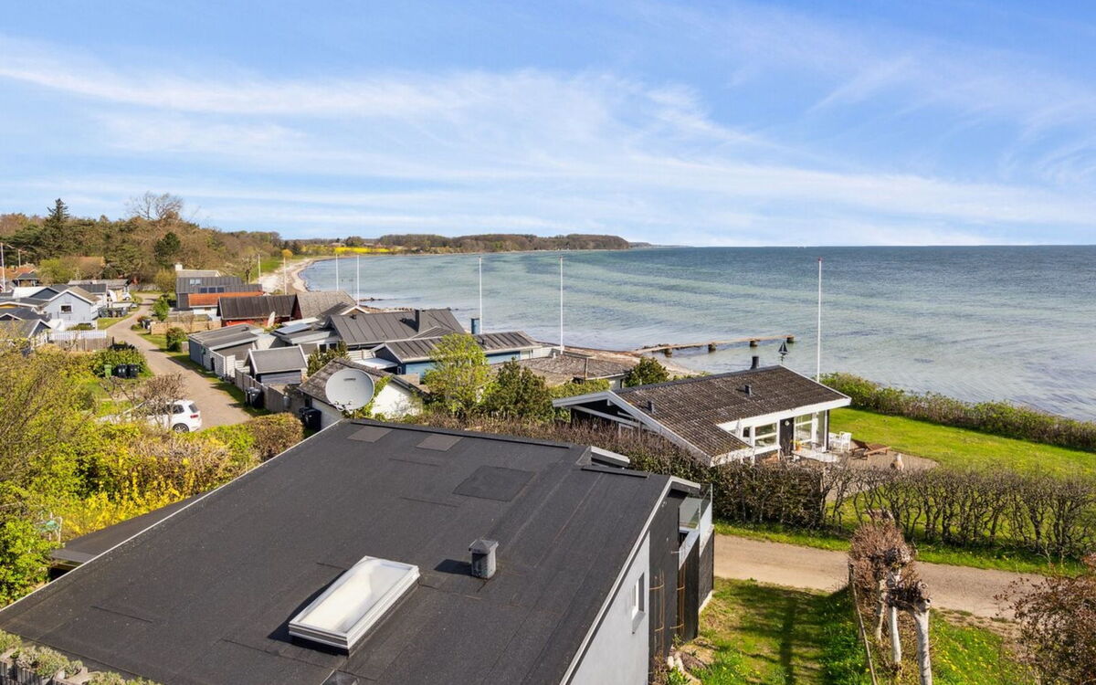 steen - 30m From The Sea