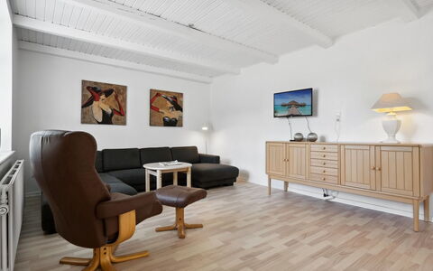 Essie - 20Km from the Sea: Bois, Toit, Architecture, Domicile, Maison, Chalet, Siding, Dur, Pente, Biens