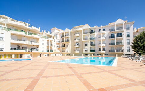 Sunny Beach Casa-M: Ciel, Bâtiment, Bloc Tour, Design Urbain, Condominium, Maison, Plante, Loisir, Immobilier, Zone Résidentielle