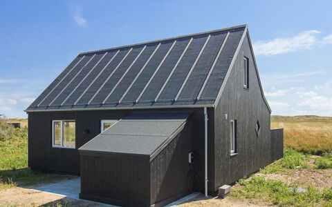 Helga - 800M from the Sea: Fenêtre, Façade, Zone Résidentielle, Domicile, Composite, Fenêtre À Guillotine, Biens, Siding, Daylighting