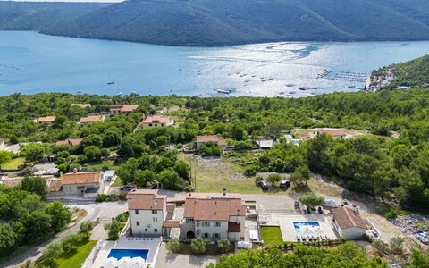 Villa Camellia: Vue Du Ciel, Zone Résidentielle, Photographie Aérienne, Côte, Recours, Biens, Ville Resort, Village, Piscine, Eco Hôtel