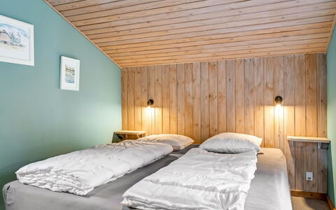 Valda - 1.5Km from the Sea: Lit, Design Intérieur, Chambre, Drap De Lit, Literie, Sol, Sol, Bois, Plafond, Meubles