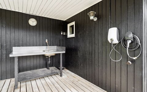 Edin - 150M from the Sea: Maison, Toit, Domicile, Chalet, Biens, Ferme, Villa, Porche, Siding