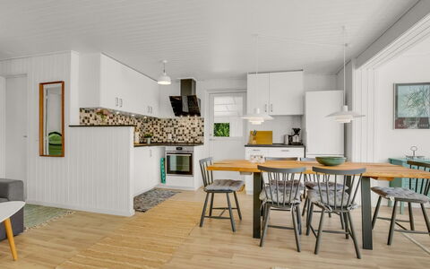 Hendrina - 500M from the Sea: Blanc