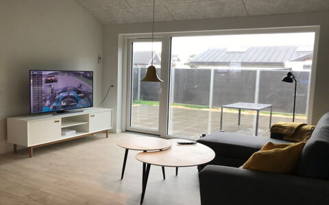 Esger - 900M from the Sea: Plafond, Sol, Design Intérieur, Sol, Composite, Meubles, Recours, Hôtel, Conception, Daylighting