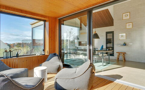 Bena - 800M from the Sea: Meubles, Design Intérieur, Chaise, Sol, Table, Recours, Sol, Plafond, Pièce, Eco Hôtel