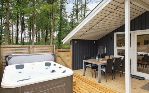 Brynhild - 30Km from the Sea: Maison, Domicile, Toit, Zone Résidentielle, Chalet, Biens, Ferme, Pelouse, Aménagement Paysager, Siding