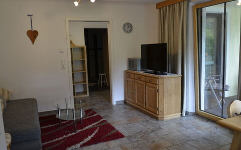 Sankt Anton am Arlberg 700: Propriété, Cabinetry, Bois, Design Intérieur, Tiroir, Sol, Sol, Chaise, Porte, Cadre
