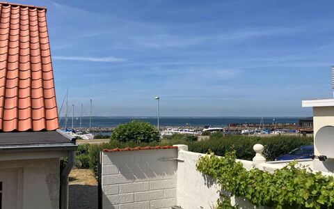 Merete - 50M from the Sea: Piscine, Ville Resort