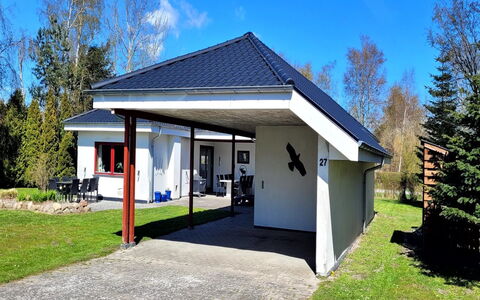 Hakon - 550M from the Sea: Toit, Domicile, Porte, Chalet, Ombre, Siding, Cour, Biens, Arrière-Cour