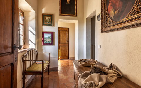 Monticchiello Apartment With Garden, Wifi, Pienza,: Cadre, Meubles, Propriété, Table, Bâtiment, Bois, Design Intérieur, Architecture, Sol, Chaise