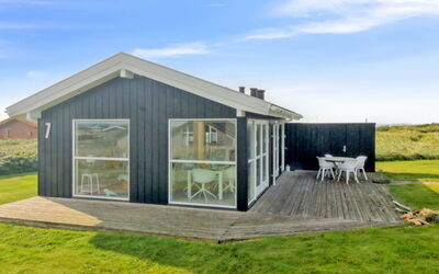 Normand - 50M from the Sea