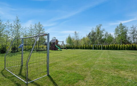 Ronia - 900M from the Sea: Bois, Toit, Architecture, Domicile, Maison, Chalet, Siding, Dur, Pente, Biens