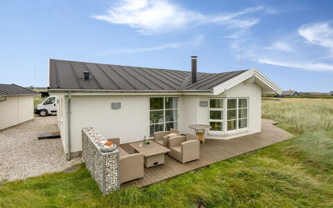 Elfi - 700M from the Sea: Meubles, Design Intérieur, Sol, Bois, Sol, Plafond, Parquet, Chaise, Table, Éclairage