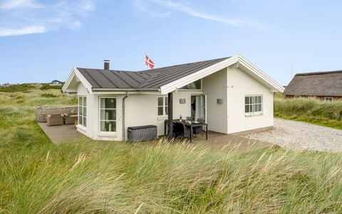 Elfi - 700M from the Sea: Meubles, Design Intérieur, Sol, Bois, Sol, Plafond, Parquet, Chaise, Table, Éclairage